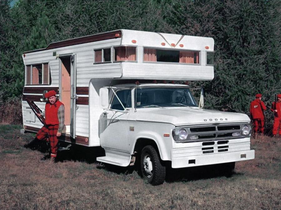  Dodge D300 Camper 1970 года  (фото 1 из 1)